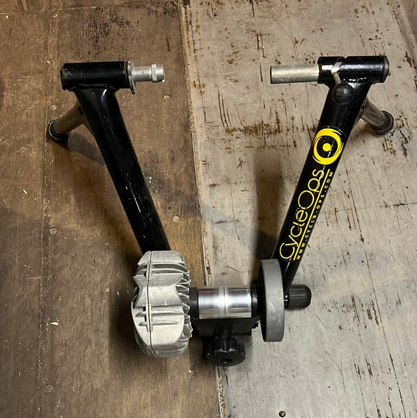 Used CycleOps Trainer (missing part)